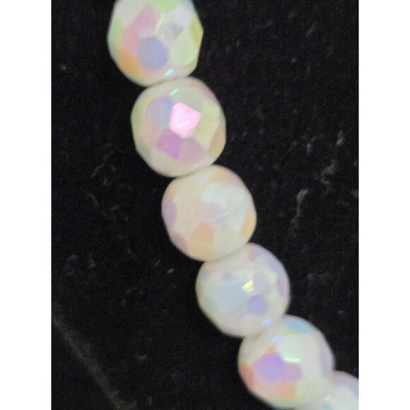 Vtg White Aurora Borealis AB Faceted Glass Bead Necklace Decorative Box Clasp - Picture 5 of 14